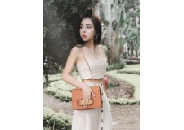 Hot girl Hà Thành sở hữu eo 58 – Vòng ba siêu phẩm gần 1 mét